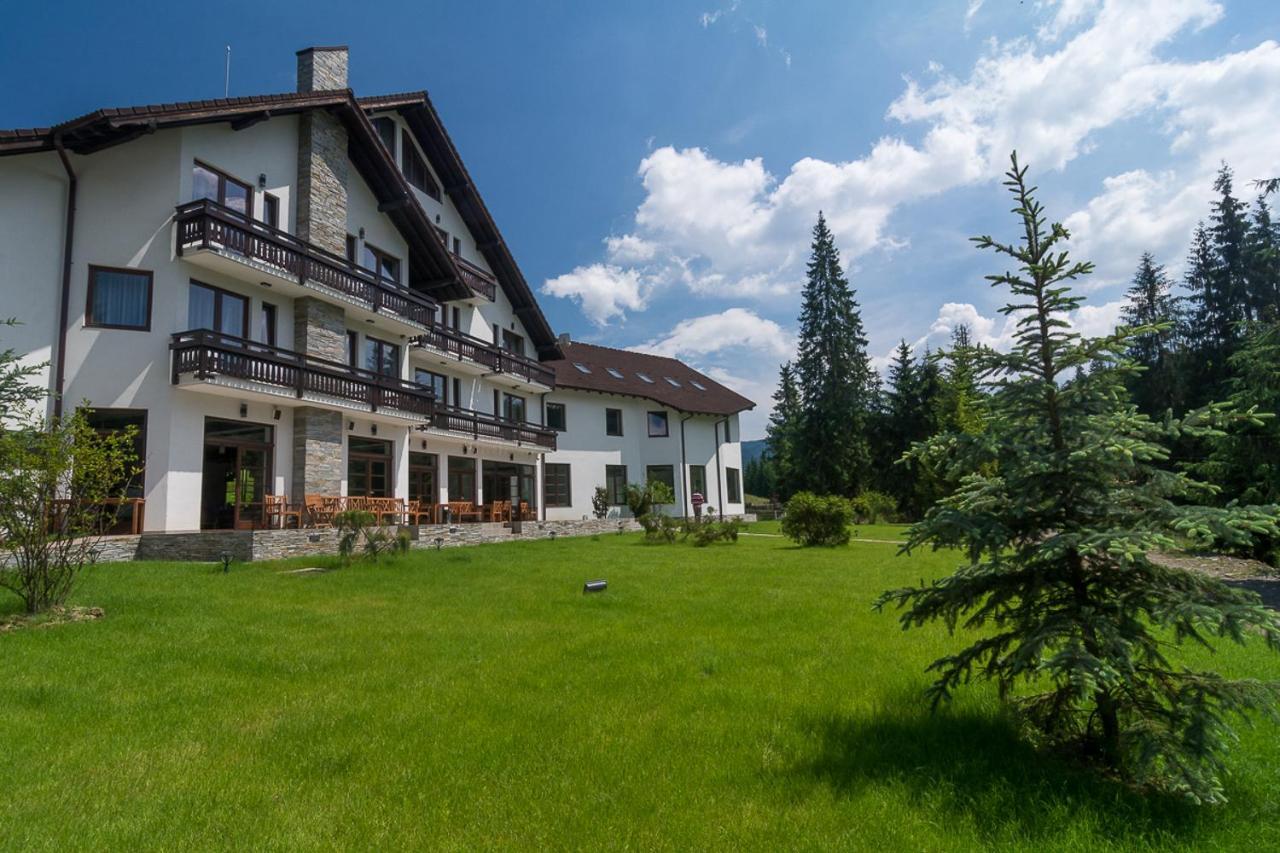 Pensiunea Izvorul Zanelor Colibita Exterior photo